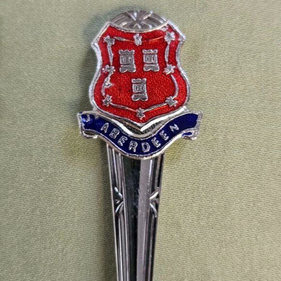 4 Vintage England Travel Souvenir Spoons - London, Windsor, Blackpool & Aberdeen - Picture 9 of 11